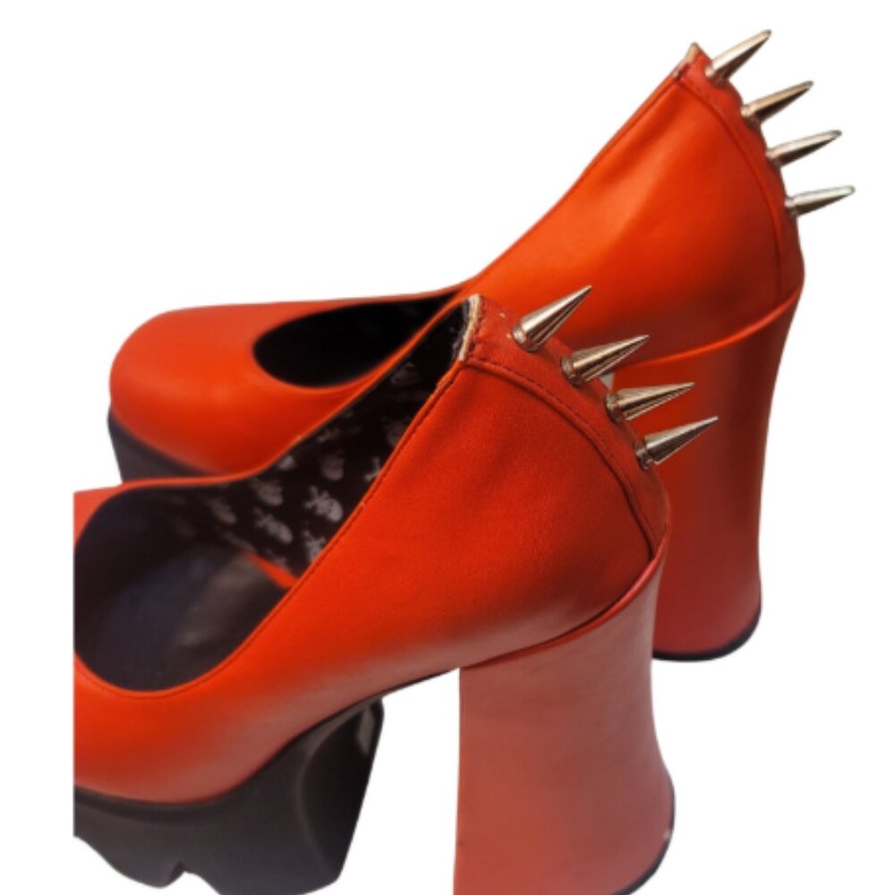 Red LaModa Platform Closed Toe Shoes Womens Size 8